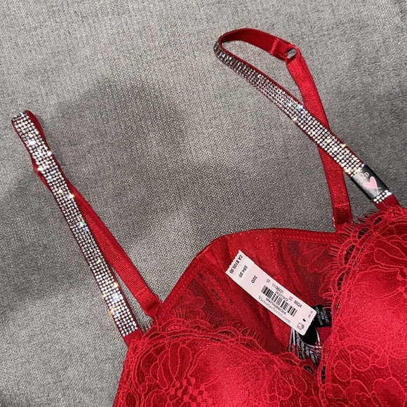 NWT Victoria’s Secret corset top in RED 32D - Picture 4 of 9
